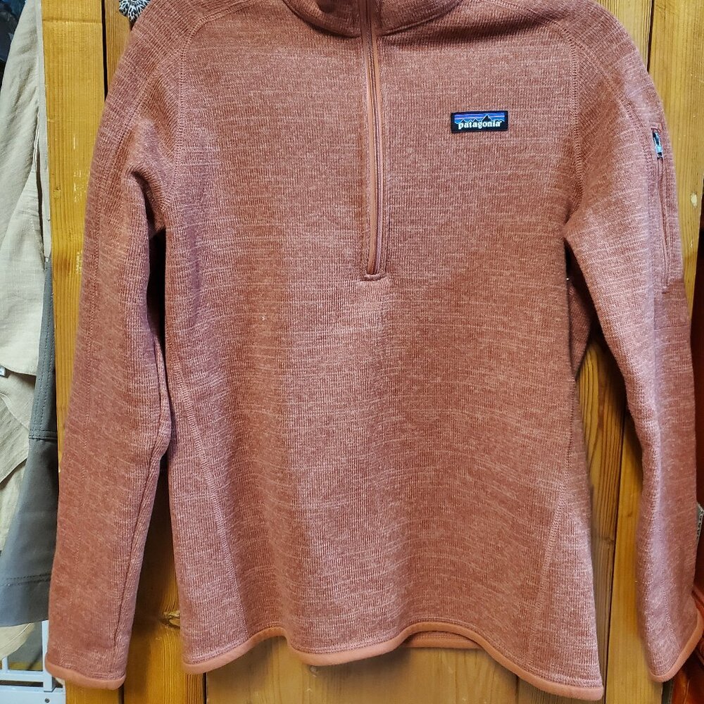 Patagonia Womens Medium 1/4 Zip Better Sweater Fleece Rust Color